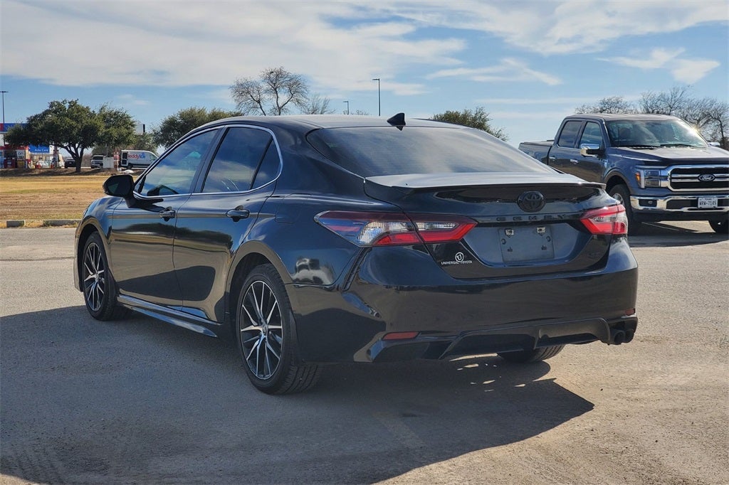 2022 Toyota Camry SE