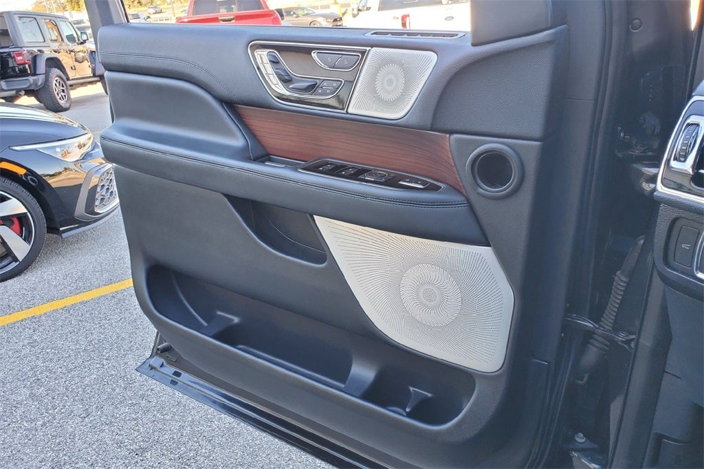 2022 Lincoln Navigator Reserve