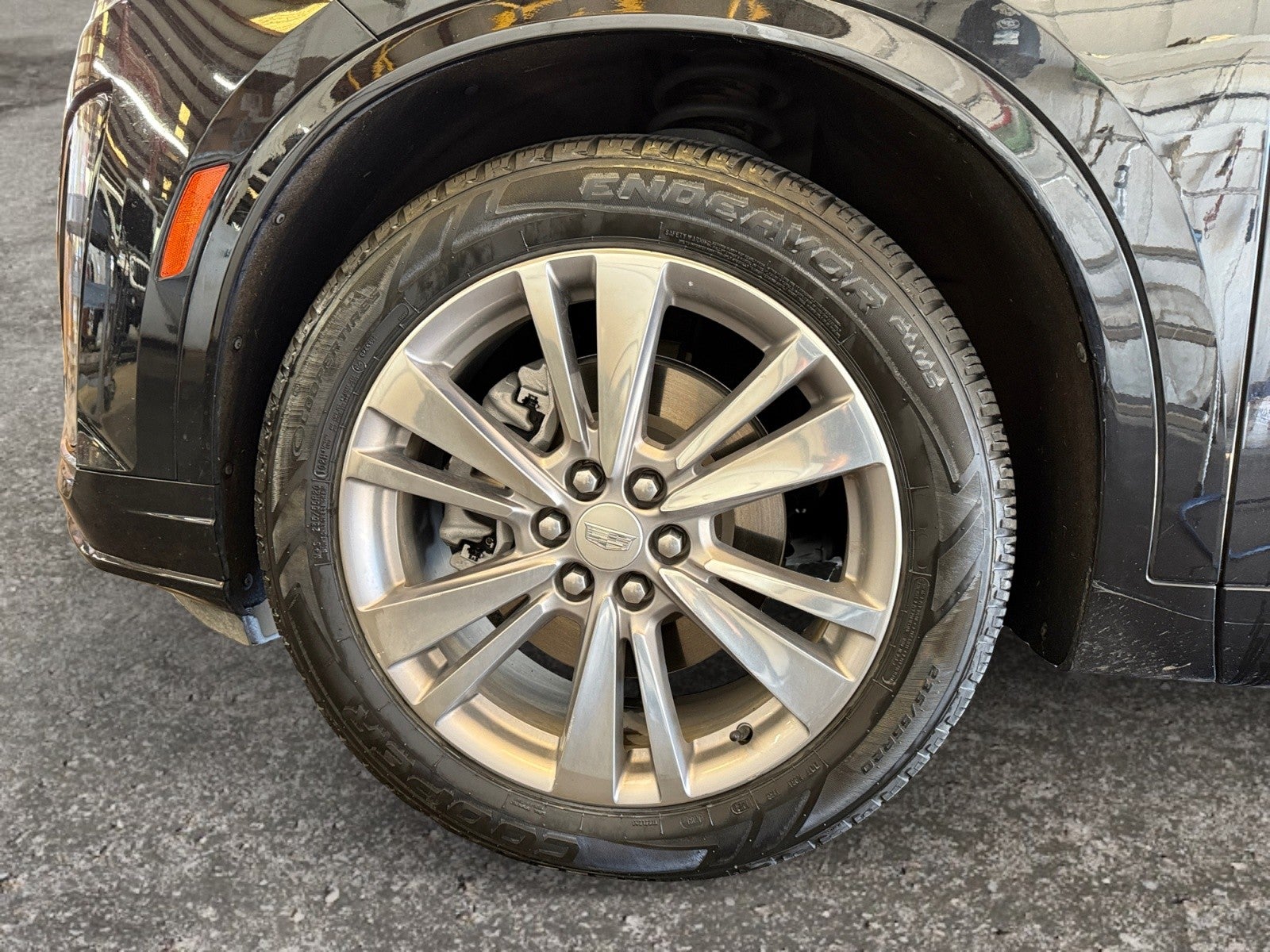 2023 Cadillac XT6 FWD Premium Luxury