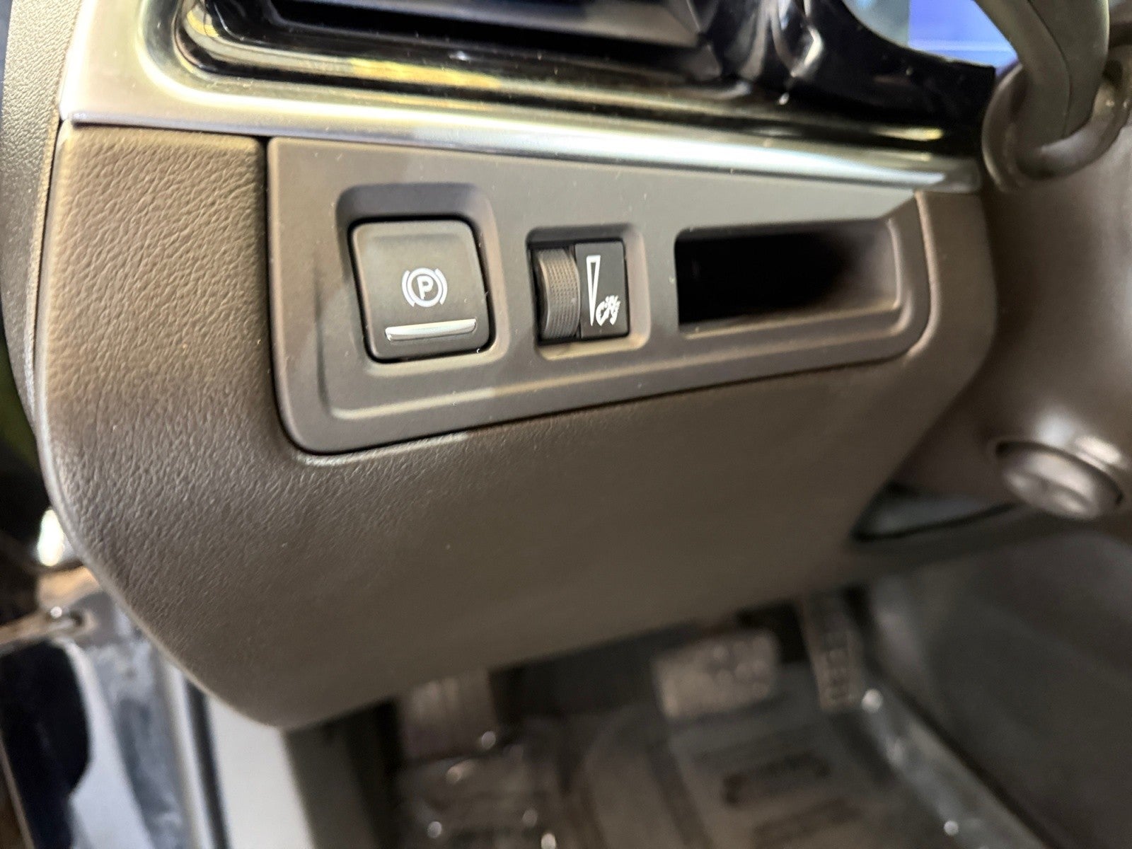 2023 Cadillac XT6 FWD Premium Luxury