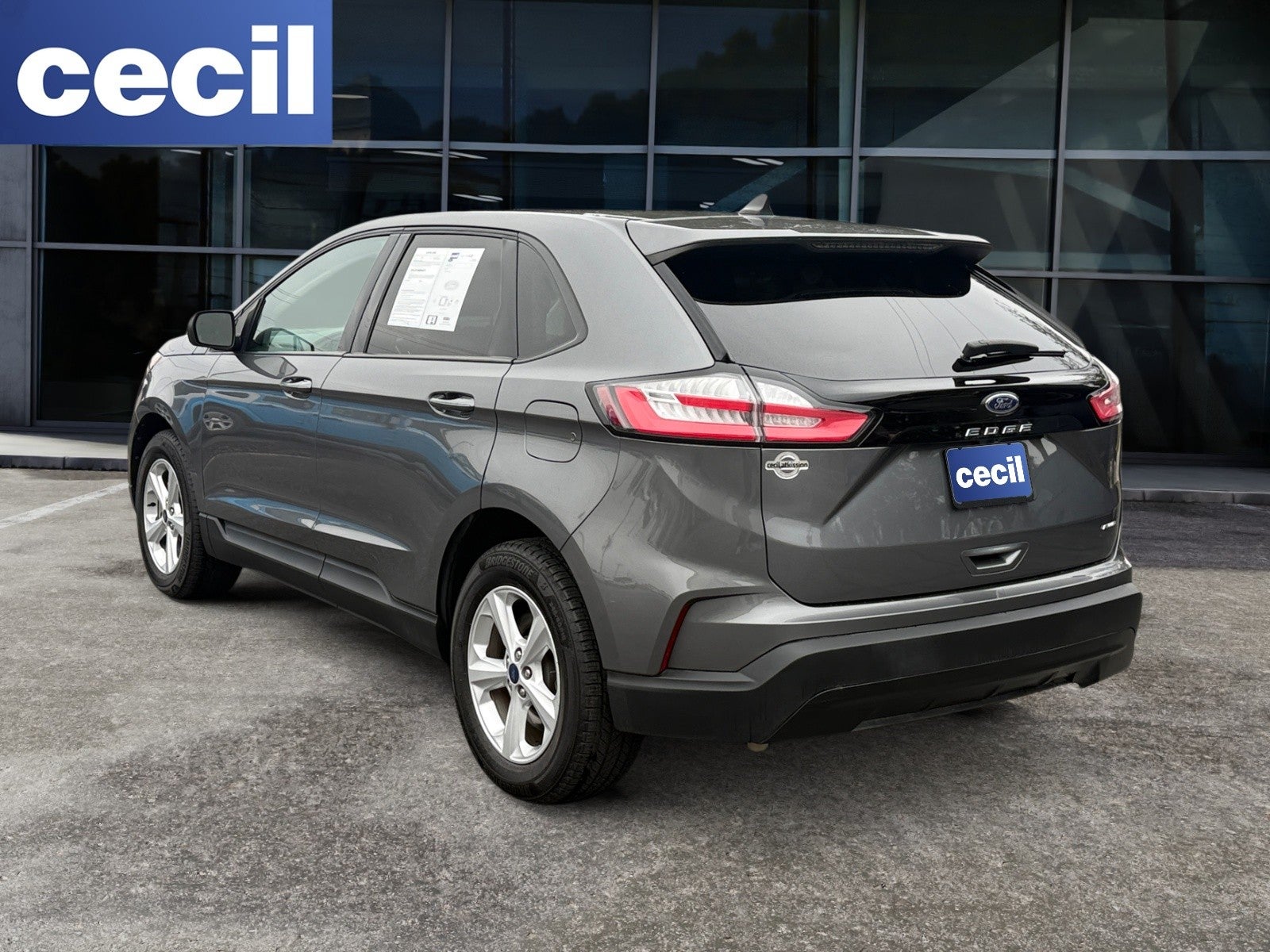 2022 Ford Edge SE