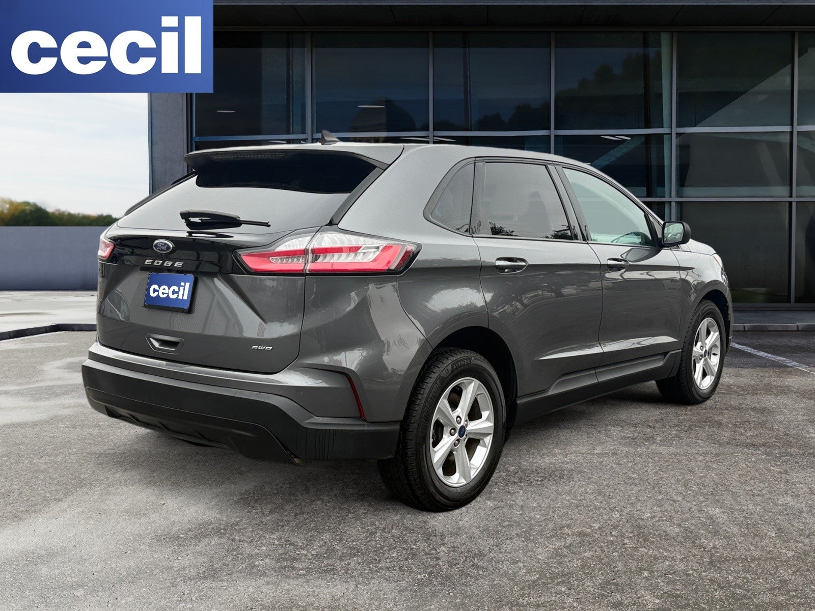 2022 Ford Edge SE