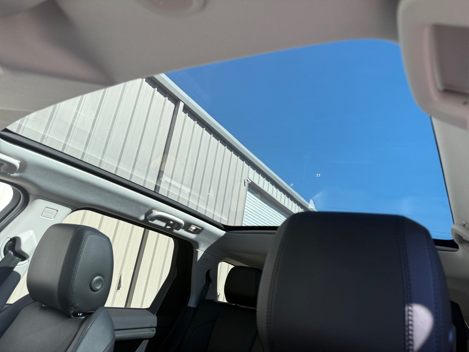 2023 Land Rover Discovery Sport SE