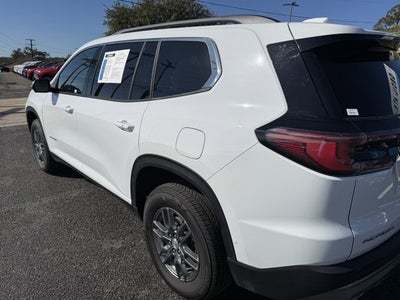 2025 GMC Acadia Elevation