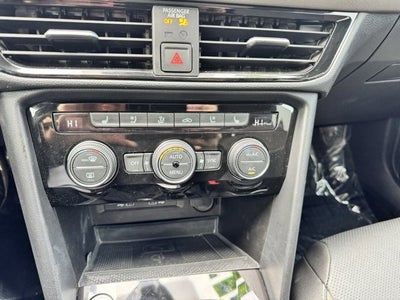 2024 Volkswagen Taos SEL