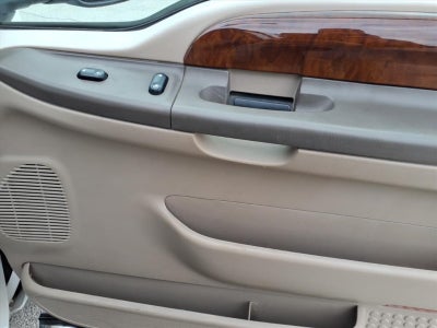 2004 Ford Super Duty F-250 Lariat