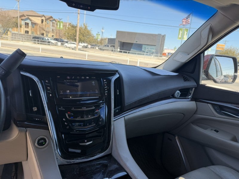 2016 Cadillac Escalade Luxury Collection