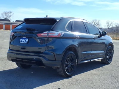 2022 Ford Edge SE