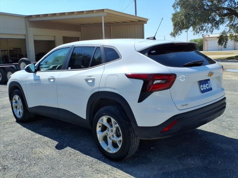 2025 Chevrolet Trax LS